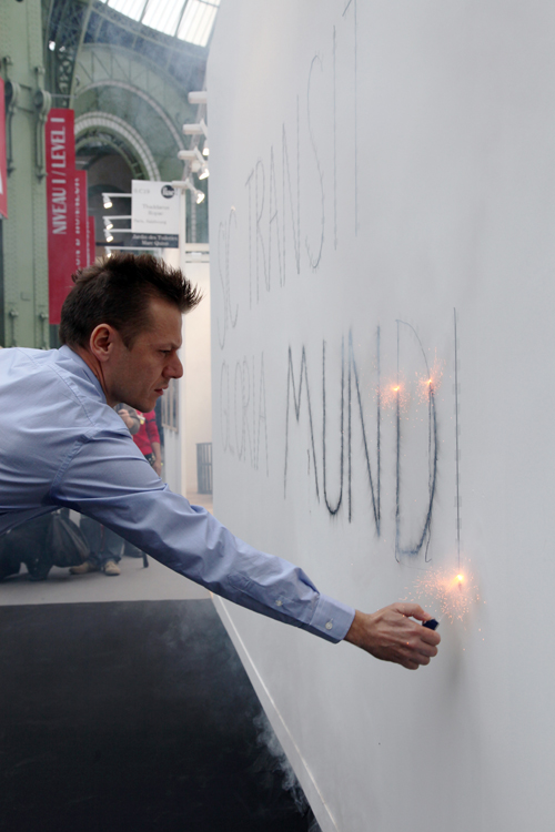 Mircea Cantor launches first Romanian exhibition